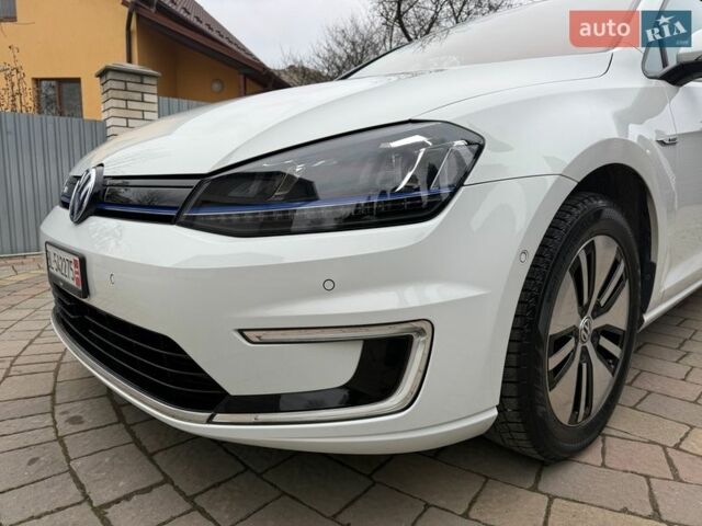 Білий Фольксваген e-Golf, об'ємом двигуна 0 л та пробігом 34 тис. км за 10999 $, фото 9 на Automoto.ua