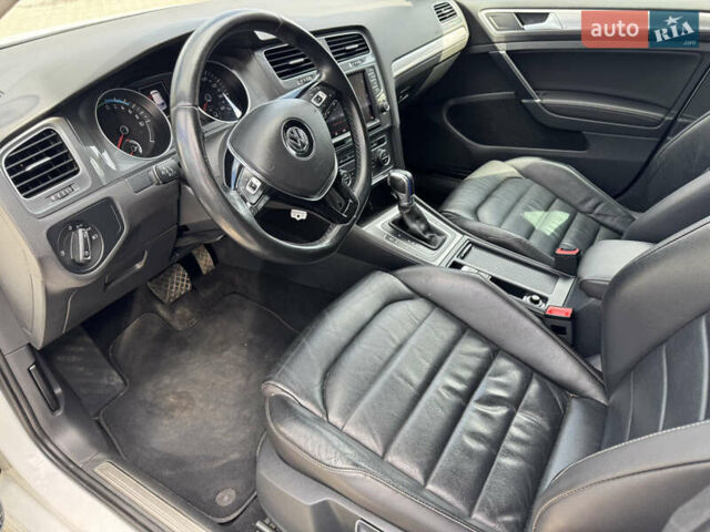 Белый Фольксваген e-Golf, объемом двигателя 0 л и пробегом 186 тыс. км за 9500 $, фото 6 на Automoto.ua