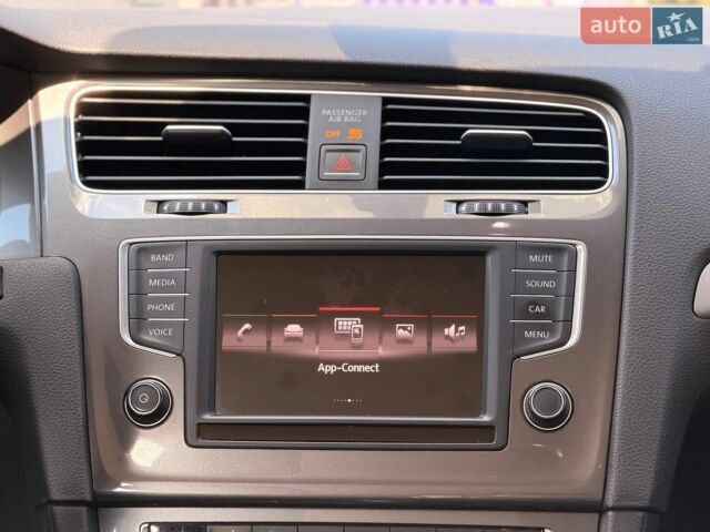 Білий Фольксваген e-Golf, об'ємом двигуна 0 л та пробігом 143 тис. км за 9800 $, фото 55 на Automoto.ua