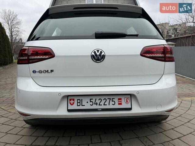Білий Фольксваген e-Golf, об'ємом двигуна 0 л та пробігом 34 тис. км за 11999 $, фото 11 на Automoto.ua