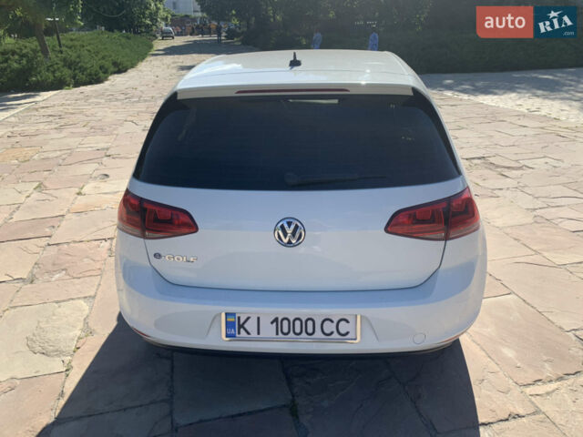 Белый Фольксваген e-Golf, объемом двигателя 0 л и пробегом 130 тыс. км за 10400 $, фото 63 на Automoto.ua