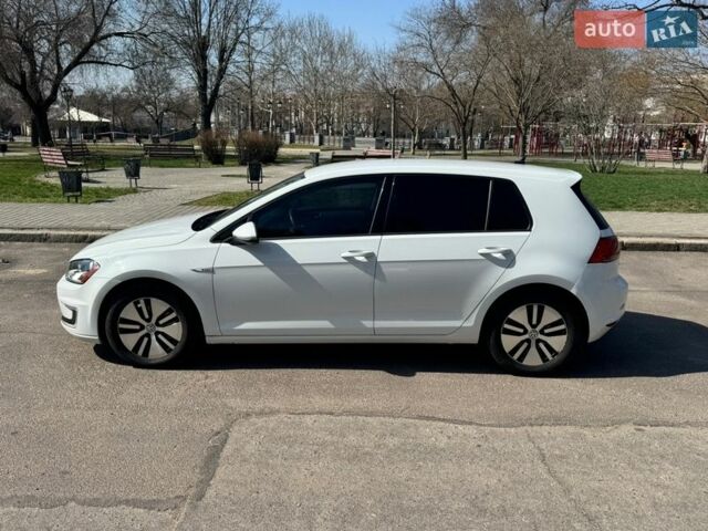 Белый Фольксваген e-Golf, объемом двигателя 0 л и пробегом 127 тыс. км за 8500 $, фото 6 на Automoto.ua
