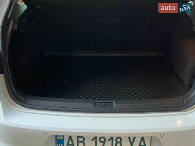 Білий Фольксваген e-Golf, об'ємом двигуна 0 л та пробігом 166 тис. км за 8800 $, фото 26 на Automoto.ua