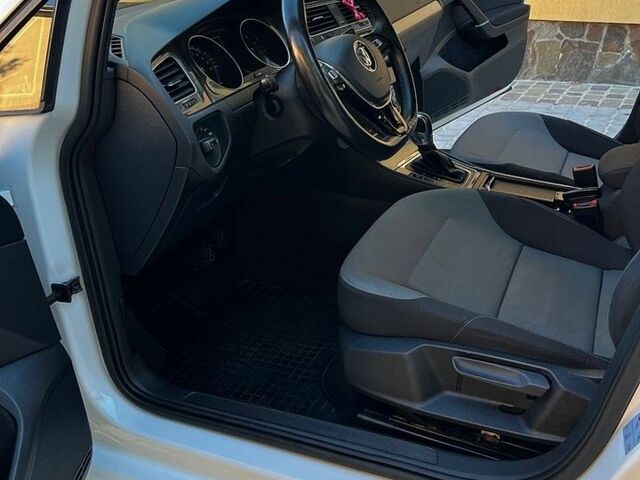 Белый Фольксваген e-Golf, объемом двигателя 0 л и пробегом 95 тыс. км за 8300 $, фото 21 на Automoto.ua
