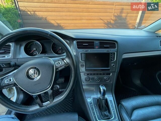 Білий Фольксваген e-Golf, об'ємом двигуна 0 л та пробігом 166 тис. км за 8800 $, фото 31 на Automoto.ua