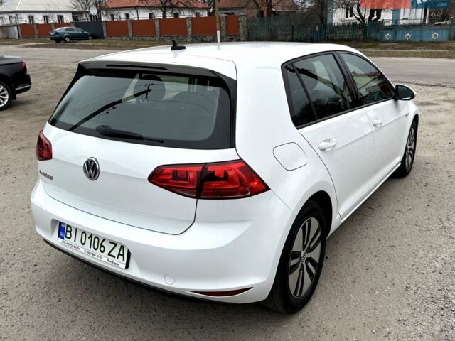 Білий Фольксваген e-Golf, об'ємом двигуна 0 л та пробігом 90 тис. км за 10300 $, фото 6 на Automoto.ua