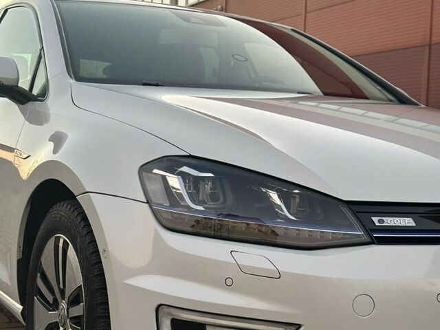 Білий Фольксваген e-Golf, об'ємом двигуна 0 л та пробігом 112 тис. км за 9500 $, фото 1 на Automoto.ua
