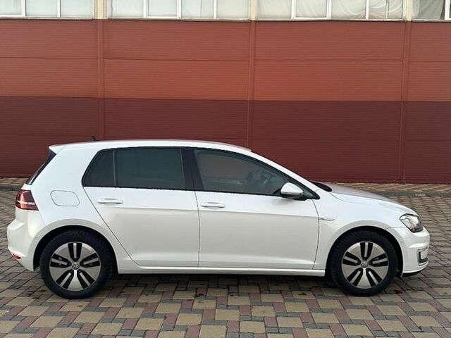 Білий Фольксваген e-Golf, об'ємом двигуна 0 л та пробігом 112 тис. км за 9500 $, фото 3 на Automoto.ua