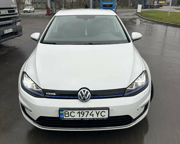 Білий Фольксваген e-Golf, об'ємом двигуна 0 л та пробігом 66 тис. км за 7500 $, фото 2 на Automoto.ua