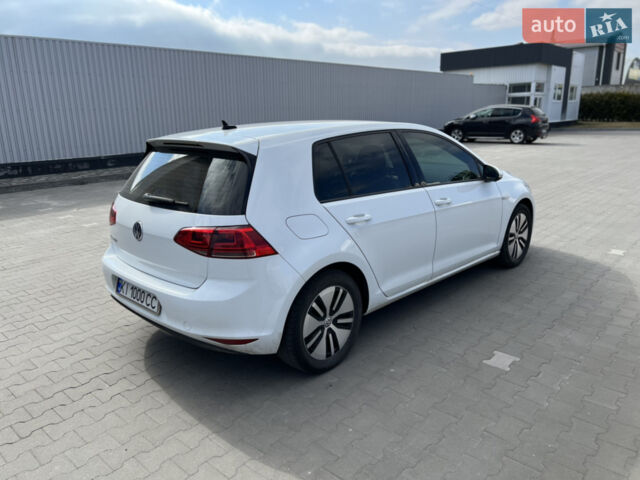 Белый Фольксваген e-Golf, объемом двигателя 0 л и пробегом 130 тыс. км за 10400 $, фото 15 на Automoto.ua