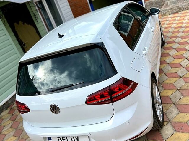Белый Фольксваген e-Golf, объемом двигателя 0 л и пробегом 118 тыс. км за 9900 $, фото 3 на Automoto.ua