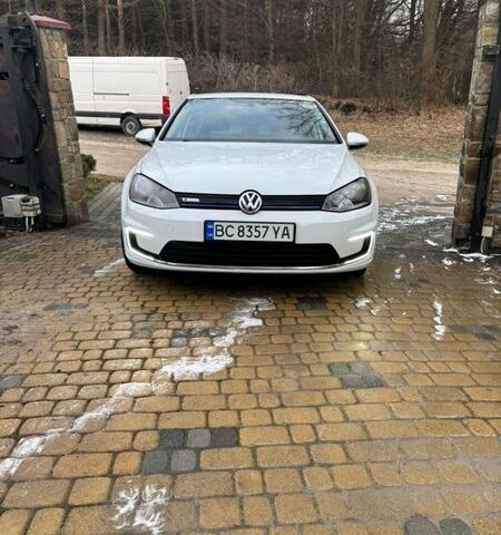 Белый Фольксваген e-Golf, объемом двигателя 0 л и пробегом 92 тыс. км за 7500 $, фото 3 на Automoto.ua