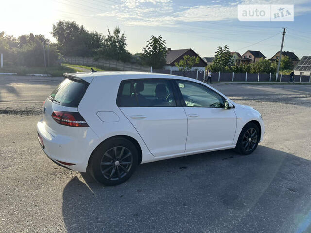 Белый Фольксваген e-Golf, объемом двигателя 0 л и пробегом 87 тыс. км за 10650 $, фото 4 на Automoto.ua