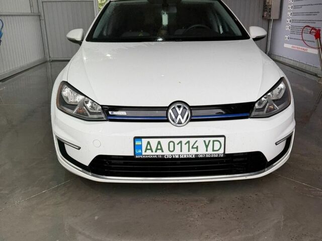 Білий Фольксваген e-Golf, об'ємом двигуна 0 л та пробігом 157 тис. км за 7400 $, фото 1 на Automoto.ua