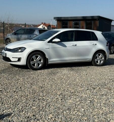 Белый Фольксваген e-Golf, объемом двигателя 0 л и пробегом 120 тыс. км за 9000 $, фото 4 на Automoto.ua
