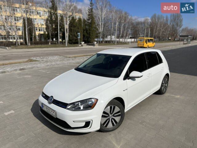 Белый Фольксваген e-Golf, объемом двигателя 0 л и пробегом 130 тыс. км за 10400 $, фото 31 на Automoto.ua