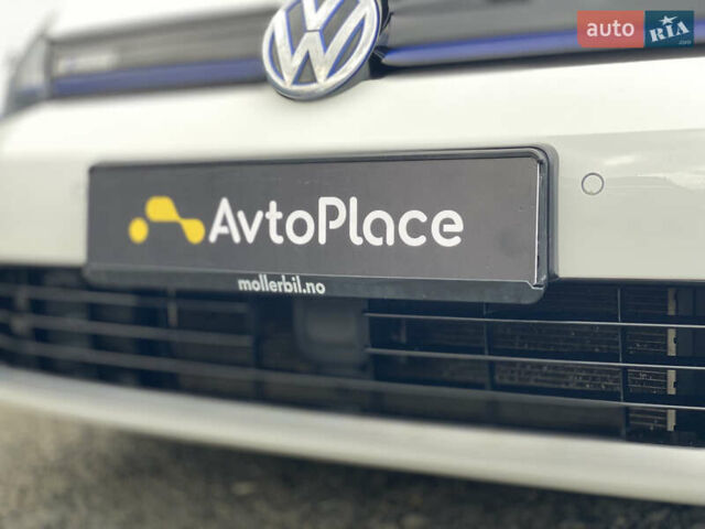 Белый Фольксваген e-Golf, объемом двигателя 0 л и пробегом 132 тыс. км за 9500 $, фото 71 на Automoto.ua