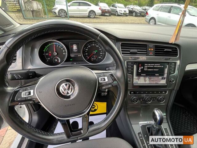 Белый Фольксваген e-Golf, объемом двигателя 24 л и пробегом 130 тыс. км за 11250 $, фото 8 на Automoto.ua