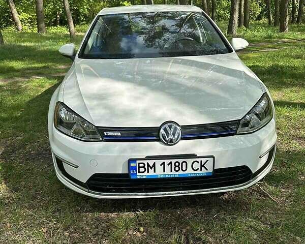 Білий Фольксваген e-Golf, об'ємом двигуна 0 л та пробігом 69 тис. км за 12000 $, фото 2 на Automoto.ua