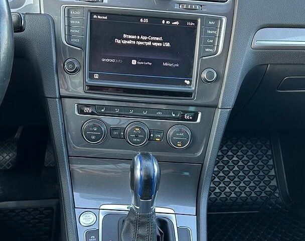 Білий Фольксваген e-Golf, об'ємом двигуна 0 л та пробігом 202 тис. км за 9690 $, фото 15 на Automoto.ua