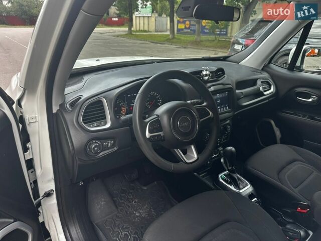 Белый Фольксваген e-Golf, объемом двигателя 0 л и пробегом 117 тыс. км за 8200 $, фото 11 на Automoto.ua