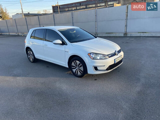 Белый Фольксваген e-Golf, объемом двигателя 0 л и пробегом 113 тыс. км за 9000 $, фото 1 на Automoto.ua