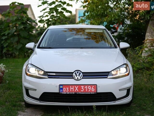Белый Фольксваген e-Golf, объемом двигателя 0 л и пробегом 139 тыс. км за 11900 $, фото 12 на Automoto.ua