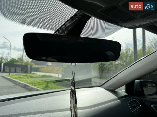 Белый Фольксваген e-Golf, объемом двигателя 0 л и пробегом 78 тыс. км за 14000 $, фото 24 на Automoto.ua