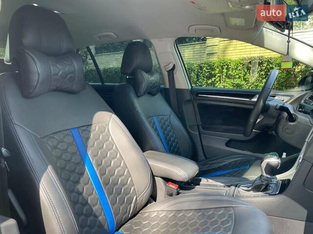 Білий Фольксваген e-Golf, об'ємом двигуна 0 л та пробігом 110 тис. км за 13530 $, фото 13 на Automoto.ua