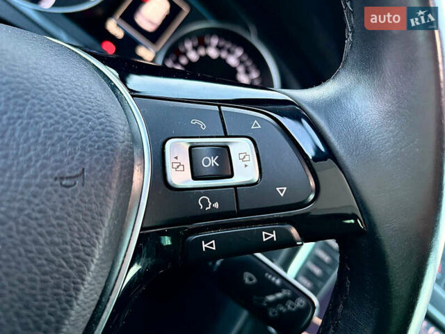 Белый Фольксваген e-Golf, объемом двигателя 0 л и пробегом 70 тыс. км за 5600 $, фото 7 на Automoto.ua