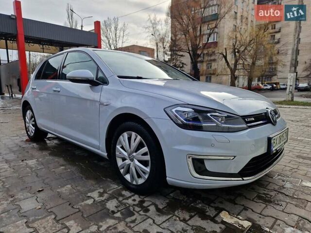 Белый Фольксваген e-Golf, объемом двигателя 0 л и пробегом 97 тыс. км за 12950 $, фото 1 на Automoto.ua