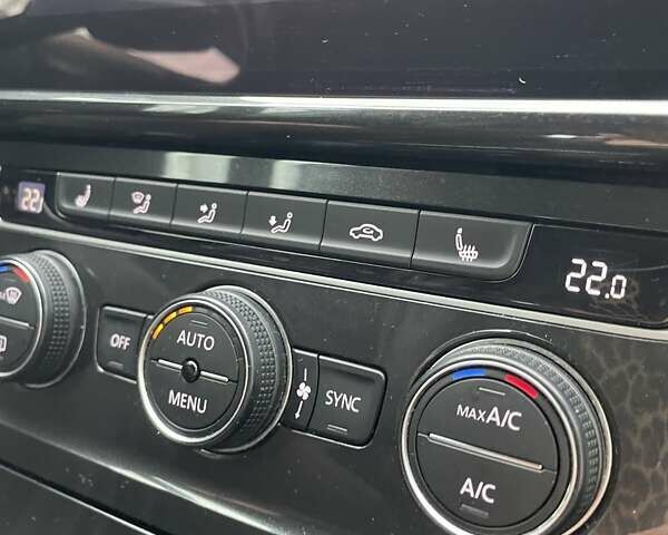 Білий Фольксваген e-Golf, об'ємом двигуна 0 л та пробігом 154 тис. км за 13200 $, фото 35 на Automoto.ua