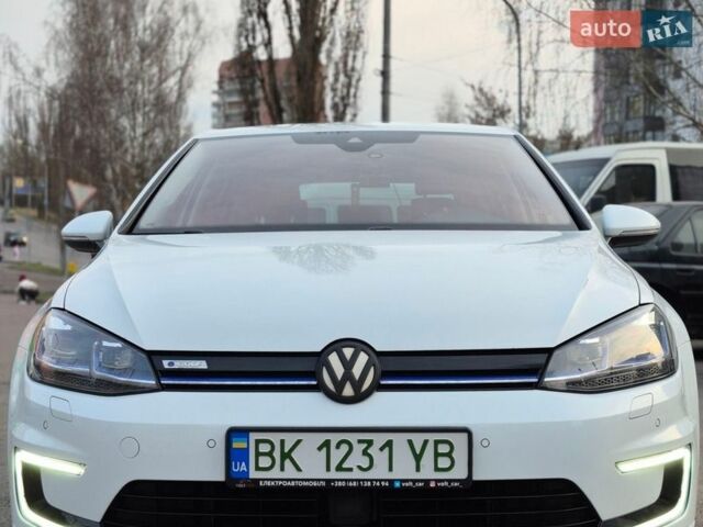 Білий Фольксваген e-Golf, об'ємом двигуна 0 л та пробігом 146 тис. км за 13500 $, фото 1 на Automoto.ua