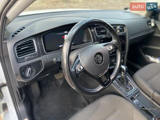 Білий Фольксваген e-Golf, об'ємом двигуна 0 л та пробігом 129 тис. км за 14500 $, фото 11 на Automoto.ua