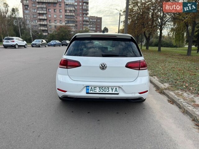 Белый Фольксваген e-Golf, объемом двигателя 0 л и пробегом 156 тыс. км за 13700 $, фото 3 на Automoto.ua