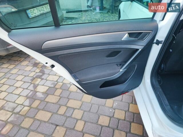 Білий Фольксваген e-Golf, об'ємом двигуна 0 л та пробігом 165 тис. км за 12500 $, фото 5 на Automoto.ua