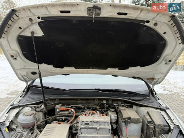 Белый Фольксваген e-Golf, объемом двигателя 0 л и пробегом 84 тыс. км за 11999 $, фото 43 на Automoto.ua