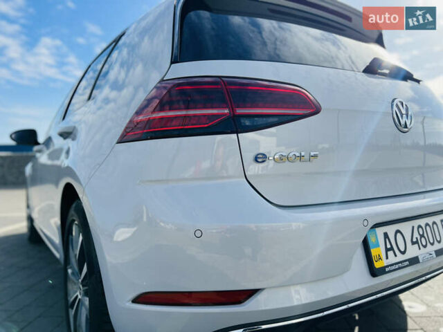 Білий Фольксваген e-Golf, об'ємом двигуна 0 л та пробігом 83 тис. км за 12800 $, фото 11 на Automoto.ua
