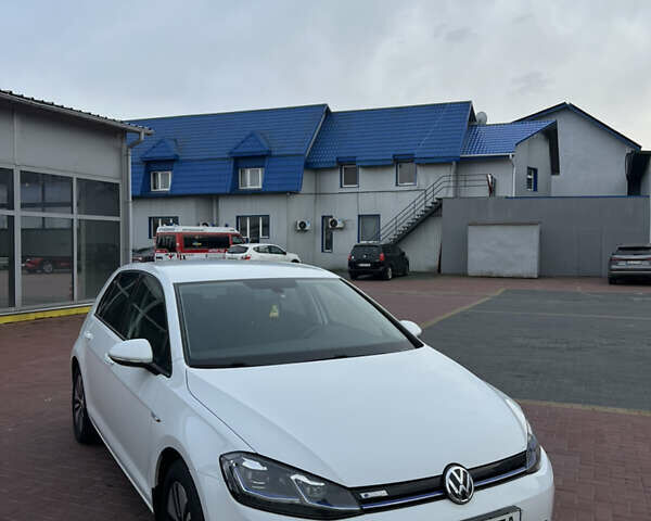 Білий Фольксваген e-Golf, об'ємом двигуна 0 л та пробігом 140 тис. км за 12500 $, фото 8 на Automoto.ua