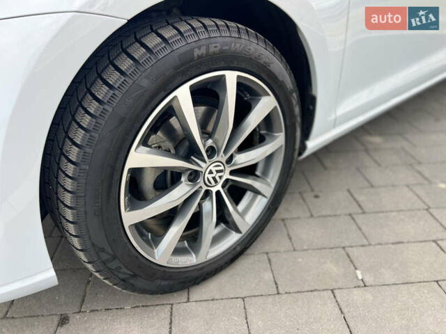 Білий Фольксваген e-Golf, об'ємом двигуна 0 л та пробігом 83 тис. км за 12800 $, фото 15 на Automoto.ua