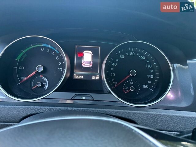 Белый Фольксваген e-Golf, объемом двигателя 0 л и пробегом 105 тыс. км за 12500 $, фото 6 на Automoto.ua