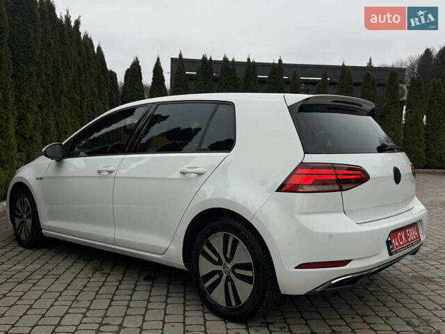 Белый Фольксваген e-Golf, объемом двигателя 0 л и пробегом 97 тыс. км за 11555 $, фото 18 на Automoto.ua