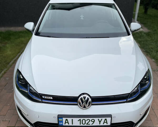 Белый Фольксваген e-Golf, объемом двигателя 0 л и пробегом 112 тыс. км за 13500 $, фото 16 на Automoto.ua