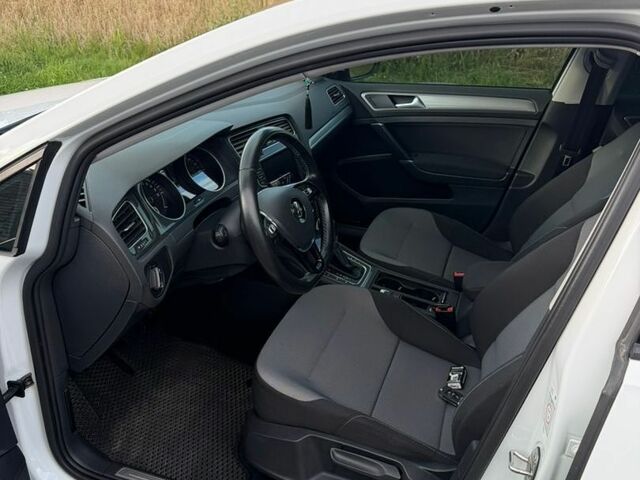 Білий Фольксваген e-Golf, об'ємом двигуна 0 л та пробігом 109 тис. км за 11000 $, фото 18 на Automoto.ua