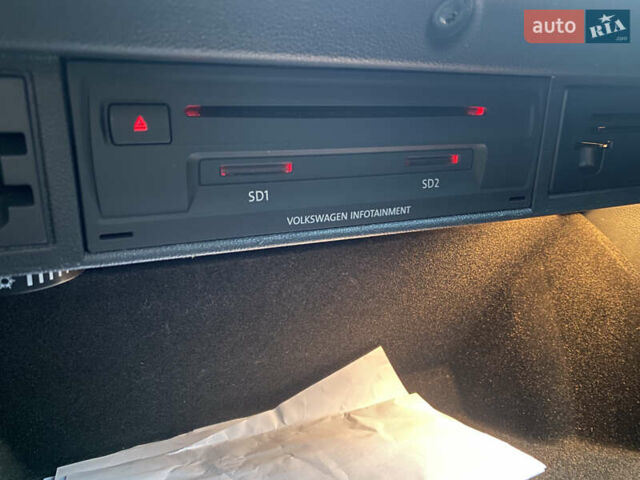 Білий Фольксваген e-Golf, об'ємом двигуна 0 л та пробігом 127 тис. км за 17000 $, фото 16 на Automoto.ua