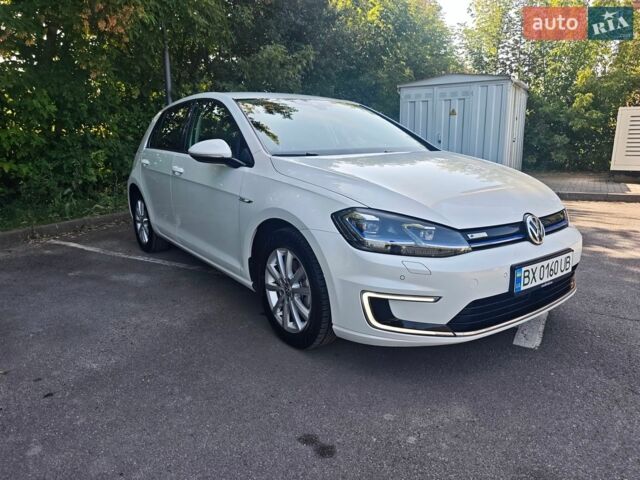 Білий Фольксваген e-Golf, об'ємом двигуна 0 л та пробігом 61 тис. км за 13450 $, фото 7 на Automoto.ua