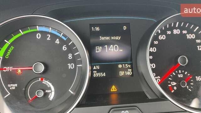 Белый Фольксваген e-Golf, объемом двигателя 0 л и пробегом 89 тыс. км за 12999 $, фото 19 на Automoto.ua