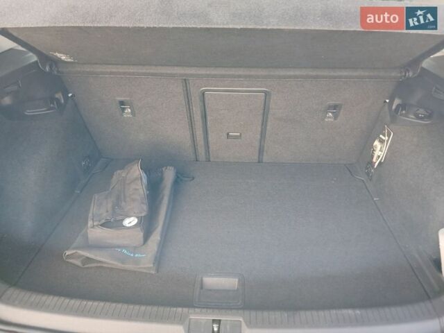 Білий Фольксваген e-Golf, об'ємом двигуна 0 л та пробігом 85 тис. км за 12900 $, фото 21 на Automoto.ua