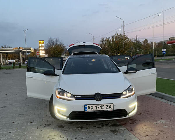 Белый Фольксваген e-Golf, объемом двигателя 0 л и пробегом 172 тыс. км за 14500 $, фото 14 на Automoto.ua