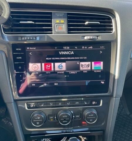 Белый Фольксваген e-Golf, объемом двигателя 0 л и пробегом 97 тыс. км за 14500 $, фото 33 на Automoto.ua